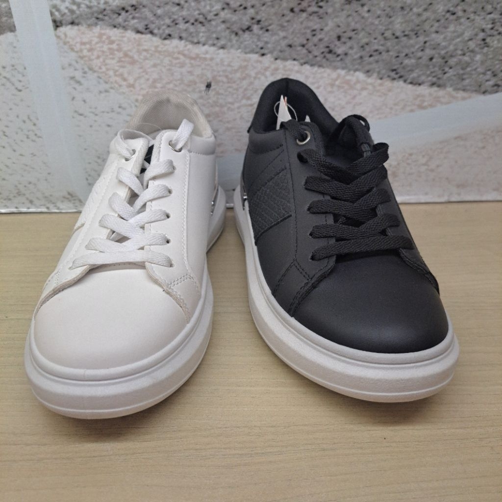 SEPATU SNEAKER WANITA NEVADA