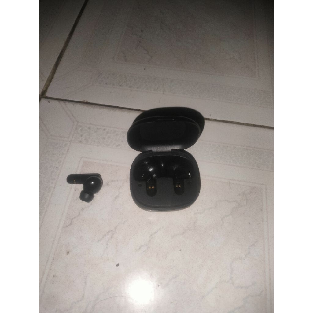 Soundcore r50i second