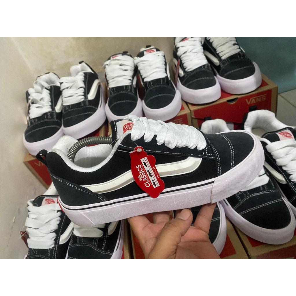 sepatu KNU UNISEX BLACK WAHITE SNIKERS PRIA