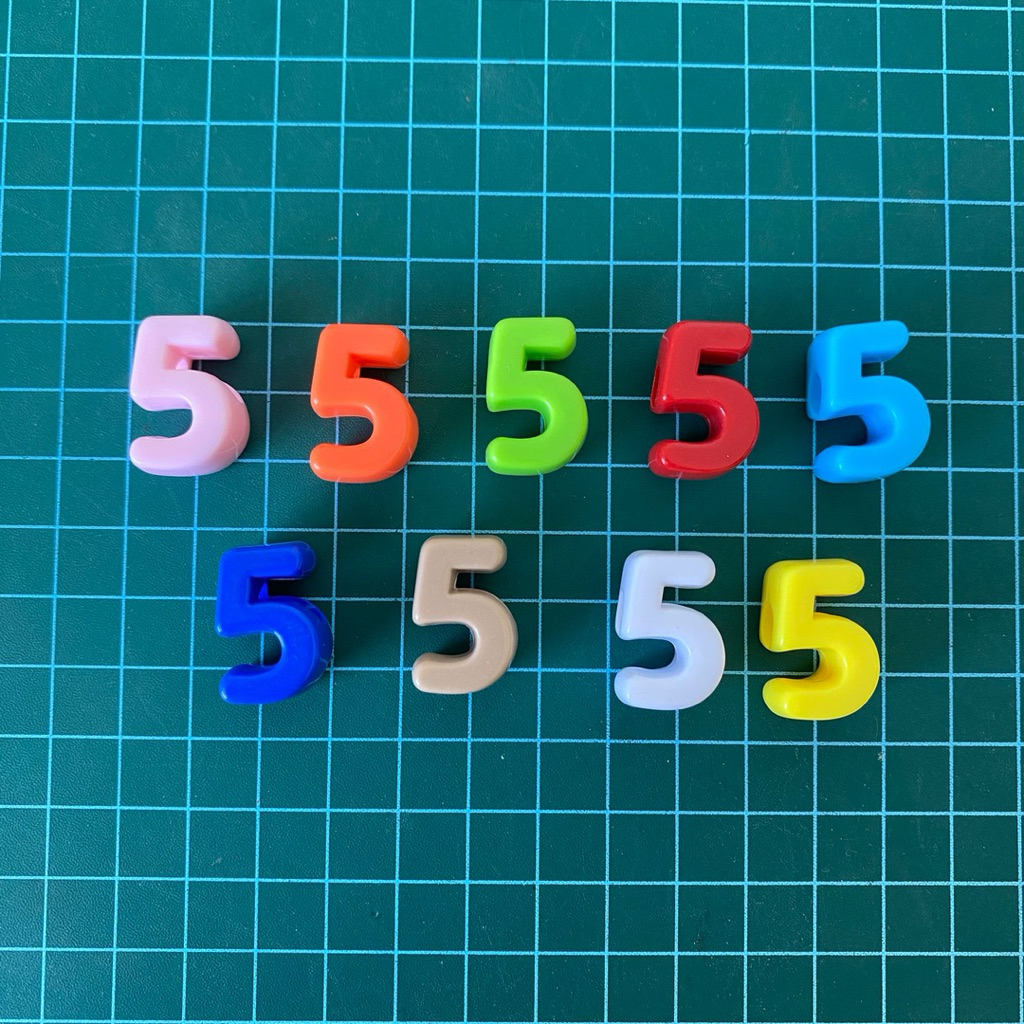 

(1 PCS) AKRILIK ANGKA 5 warna