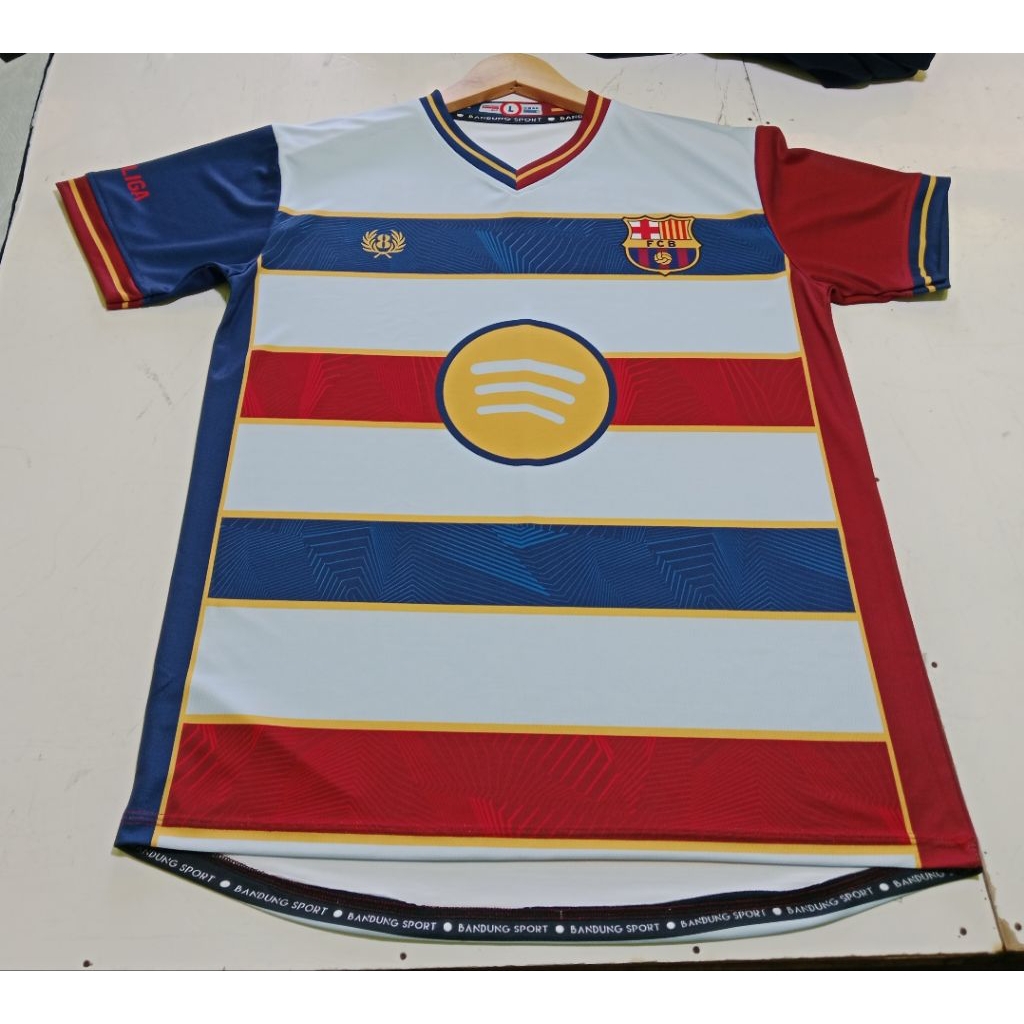 FERABLE Jersey Retro Barcelona Jersey Barcelona Kerah V Jersey Barcelona Kekinian Jersey Barcelona K