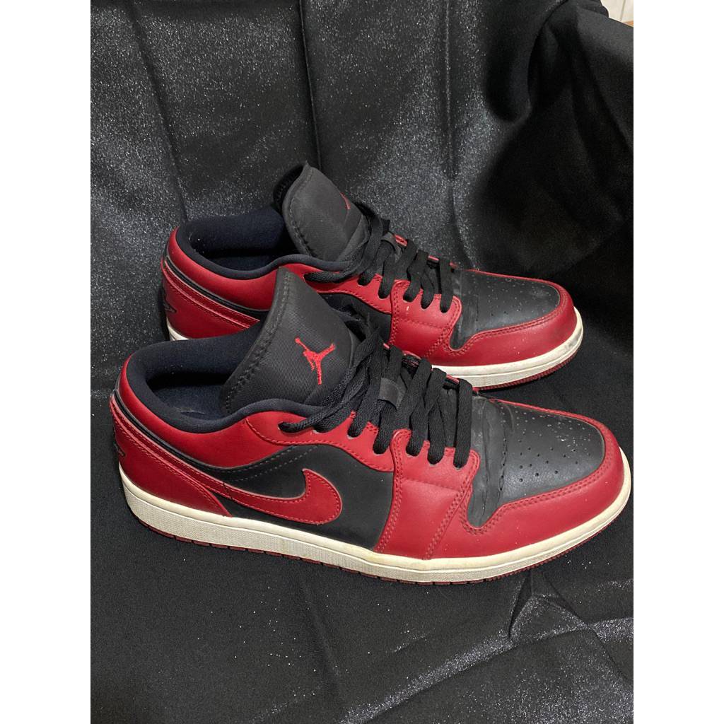 Preloved Sneakers Shoes Nike Air Jordan 1 Low Reverse Bred Black Red