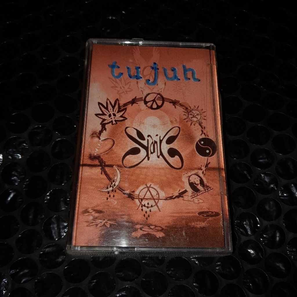 kaset pita slank band tujuh