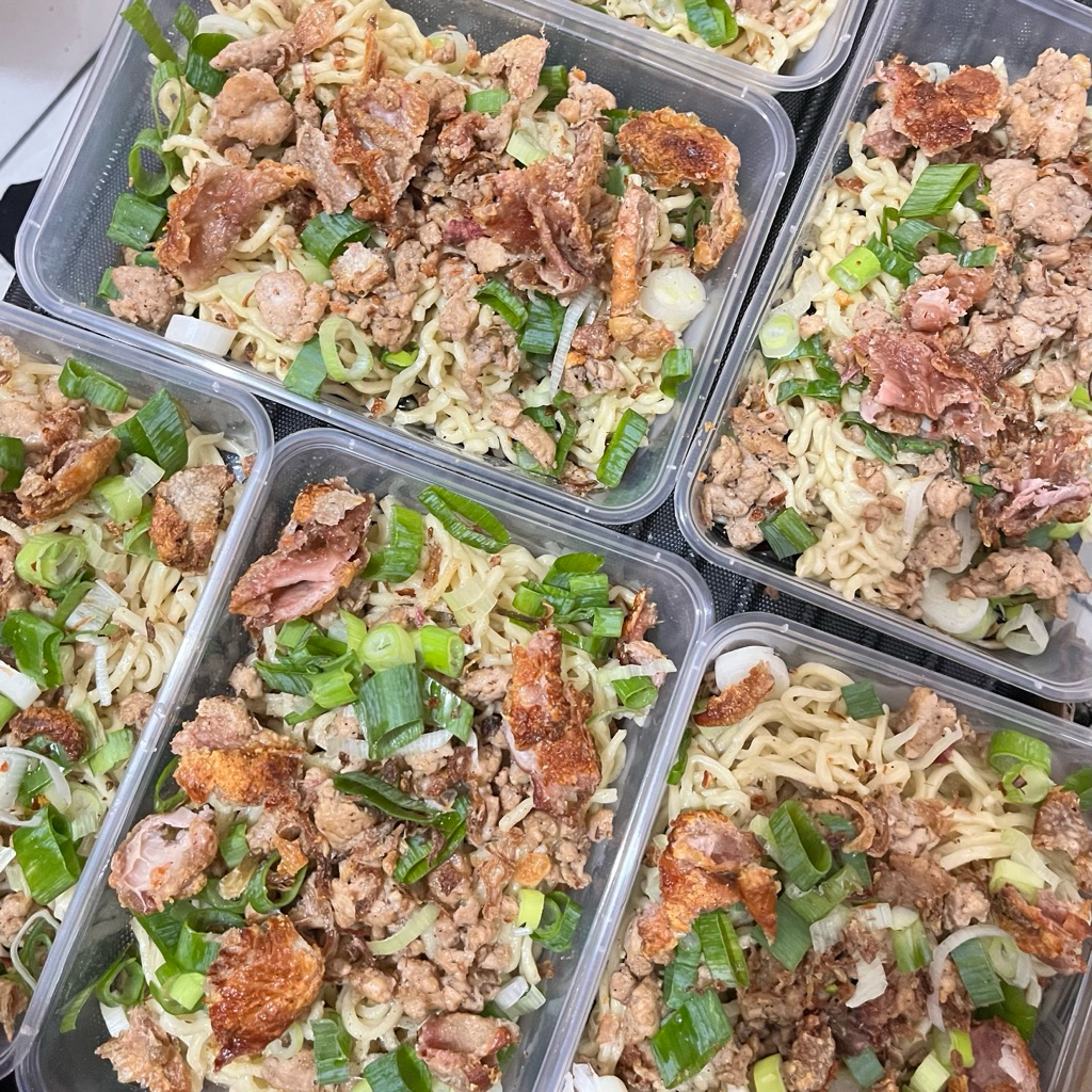 

BAKMIEBOSH! Bakmie Kulit Ayam Matang / Frozen