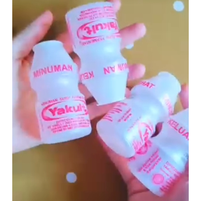 

BOTOL YAKULT BEKAS BERSIH BAHAN KERAJINAN
