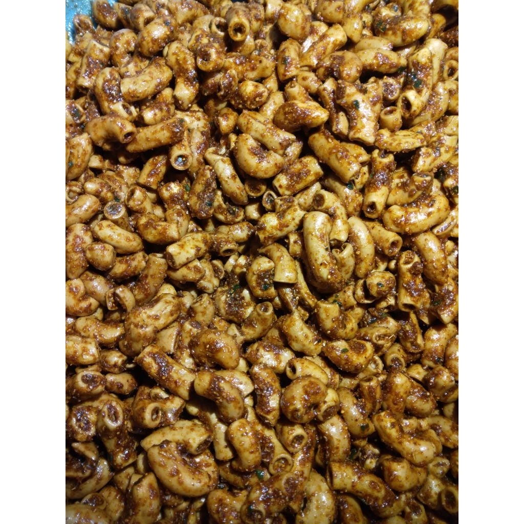 

Makaroni Bantet 250gr | Snack Kriuk Gurih Viral Kekinian - Guriland