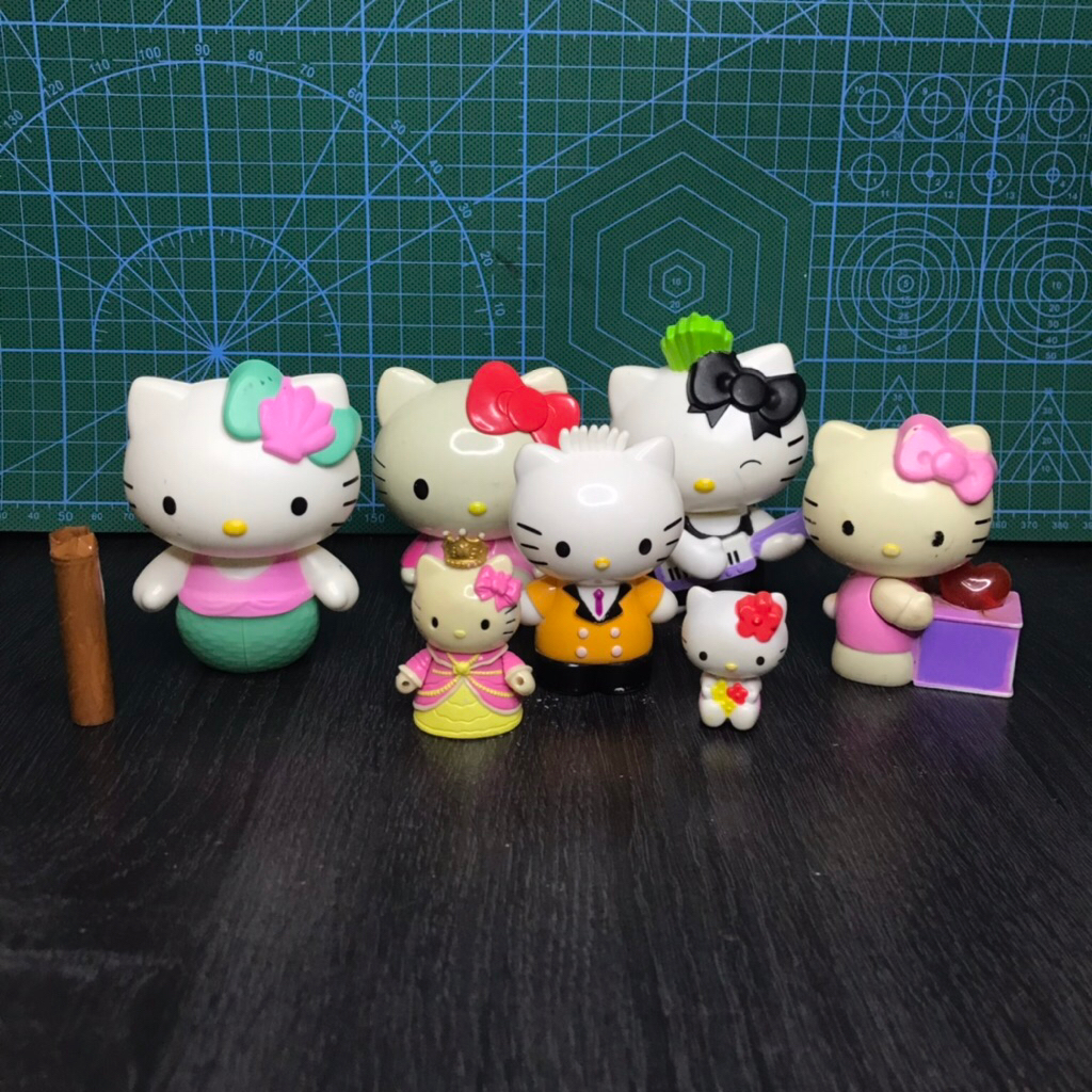 Mainan Preloved Hello Kitty Figure Set Sanrio