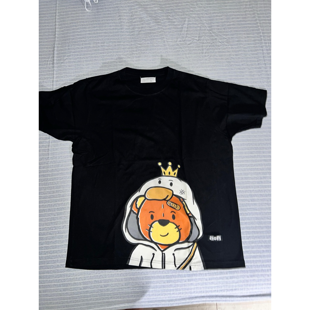 ANOWN print black tshirt