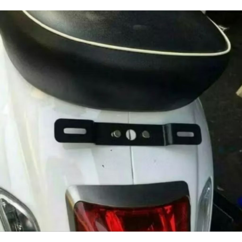 Dudukan Plat Nomor Belakang Motor Vespa Matic motorcycle