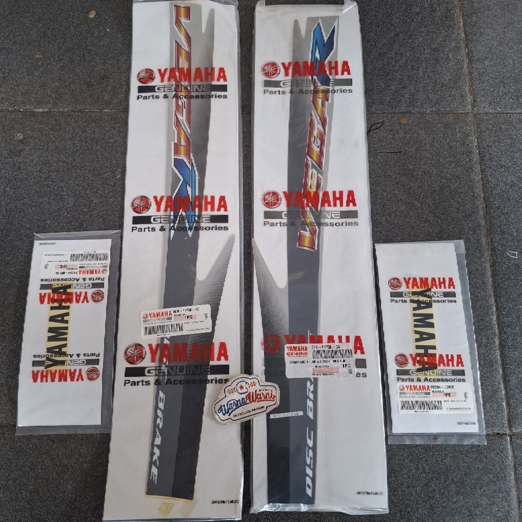 Strip striping lis grapik vega R lama silver