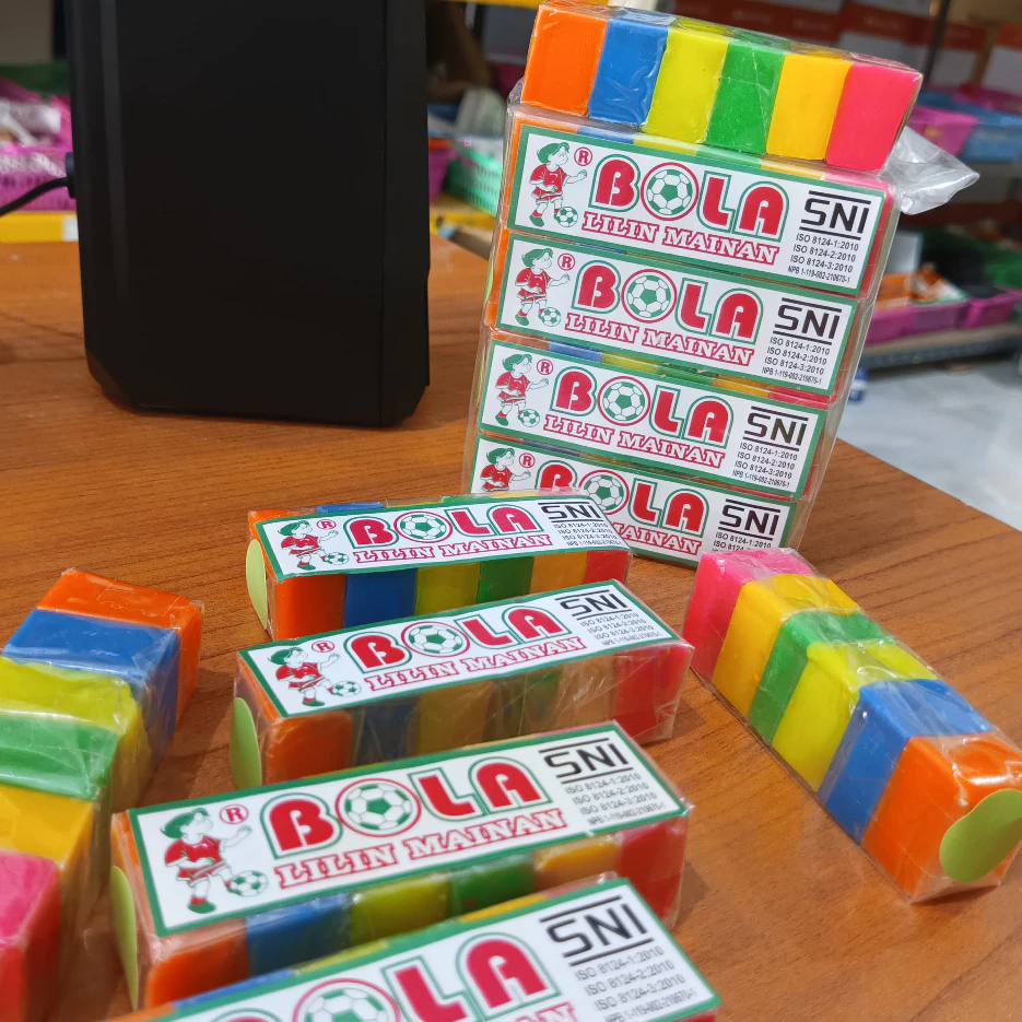 

Lilin Plastisin Mainan Malam Bola 6 Warna Kecil SNI