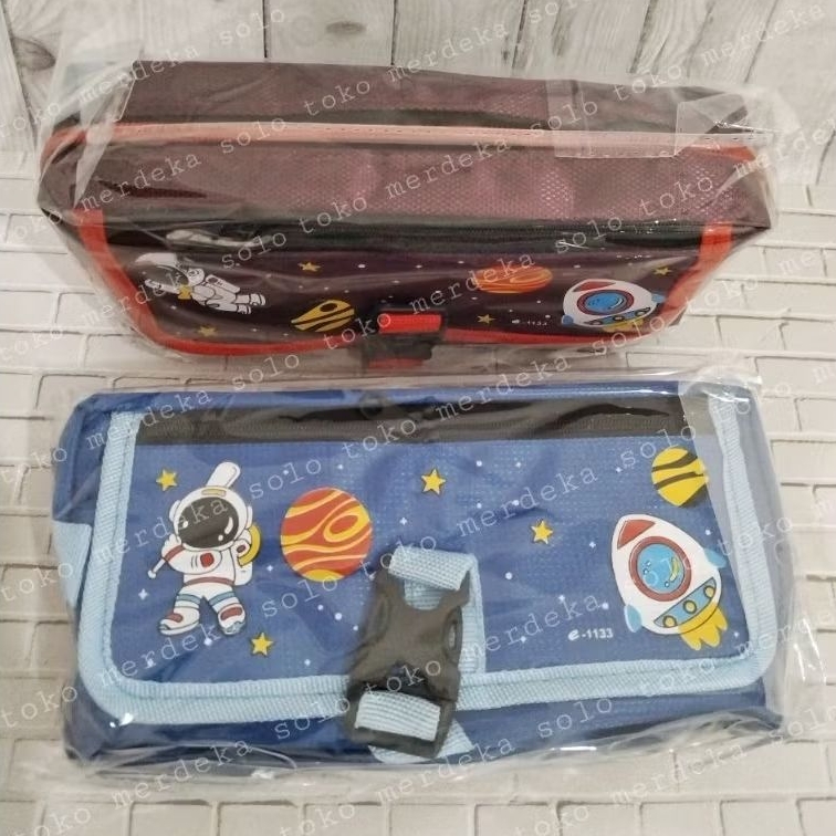 

Dosgrip / Tempat Pensil Rits 1133 Astronot