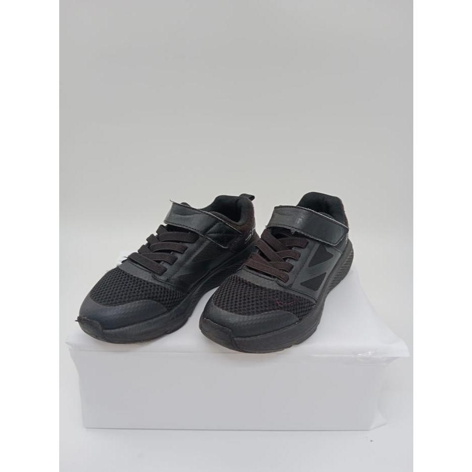 Skechers Go Run Fast Boy's Lifestyle Shoes - Black Like New