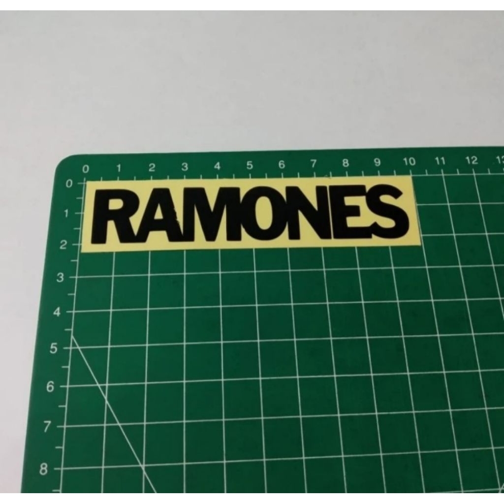 

stiker cutting ramones
