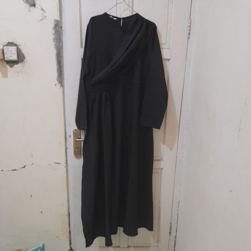 Gamis hitam preloved