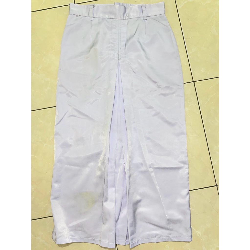PRELOVED ROK SPAN REMPEL PUTIH SEKOLAH SMP-SMA