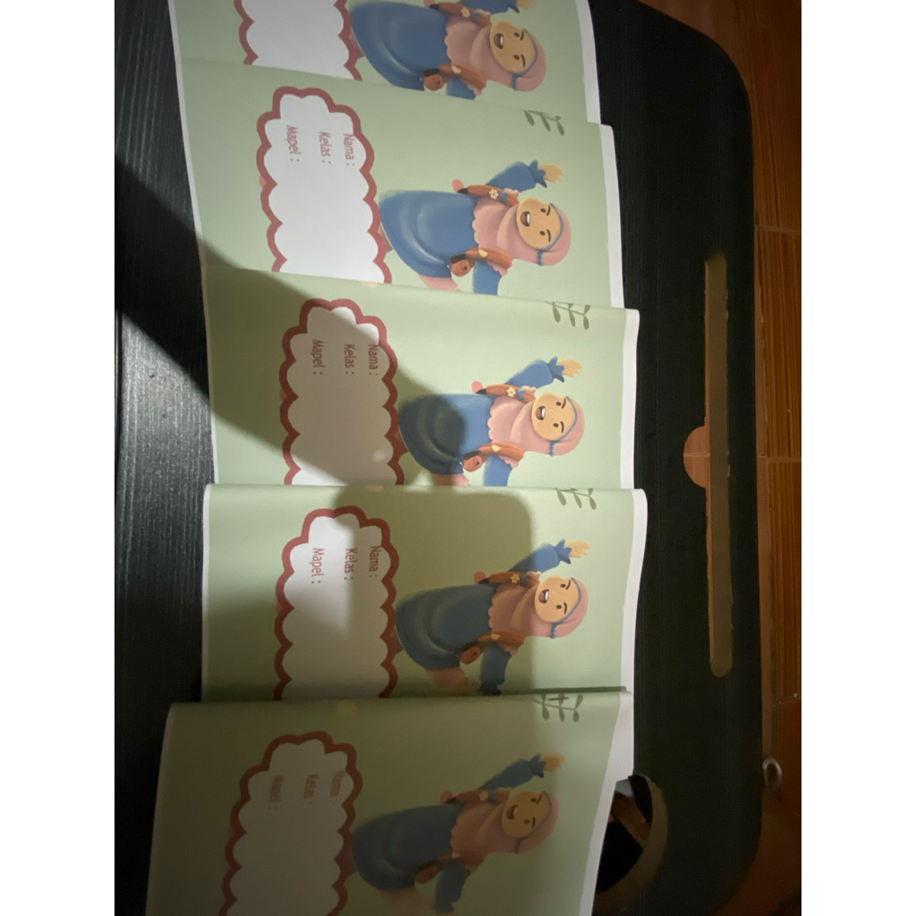 

Buku Tulis Custom Nama dan Gambar