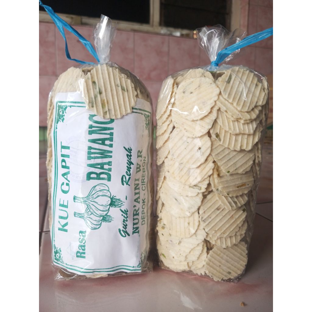 

1BAL KECIL KUE GAPIT BAWANG GURIH 250GR
