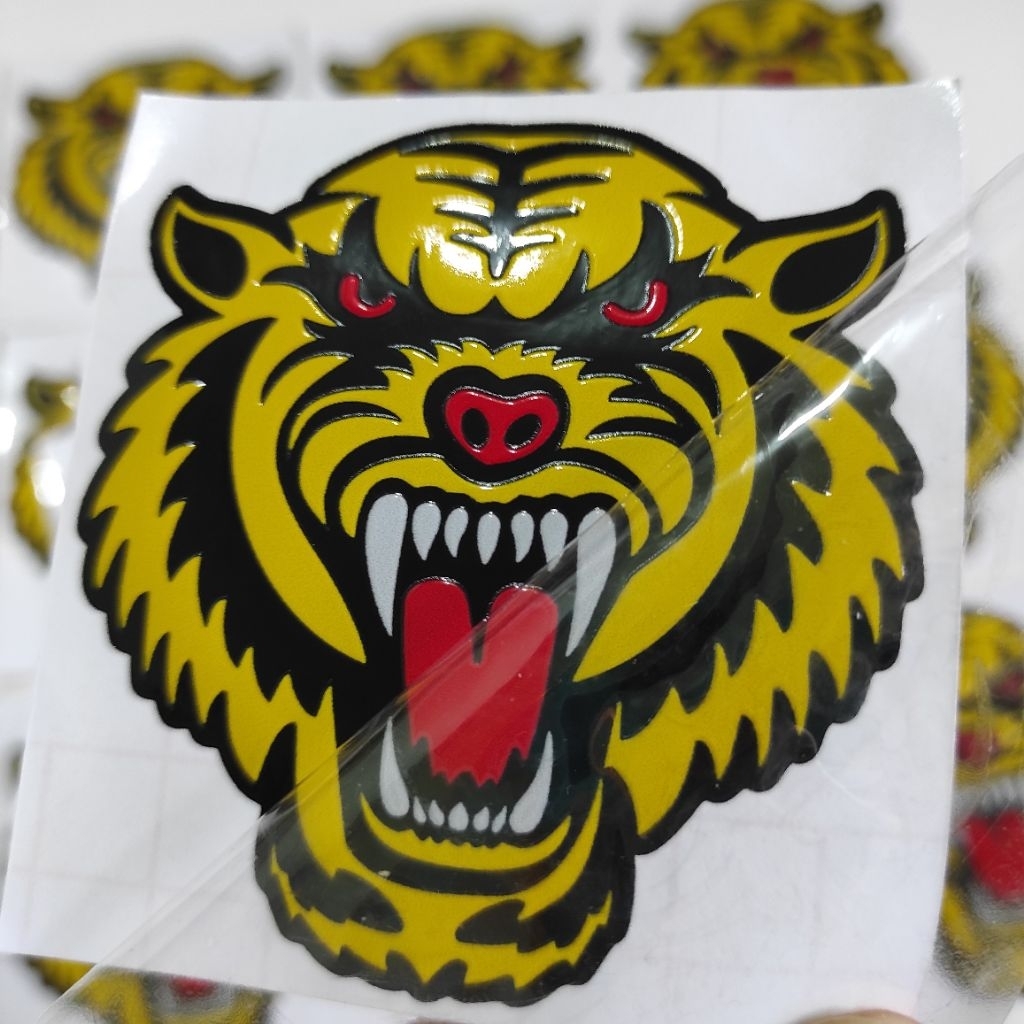

STIKER TIMBUL UV DTF 3D LOGO HARIMAU MAUNG ANTI AIR MUDAH DITEMPEL