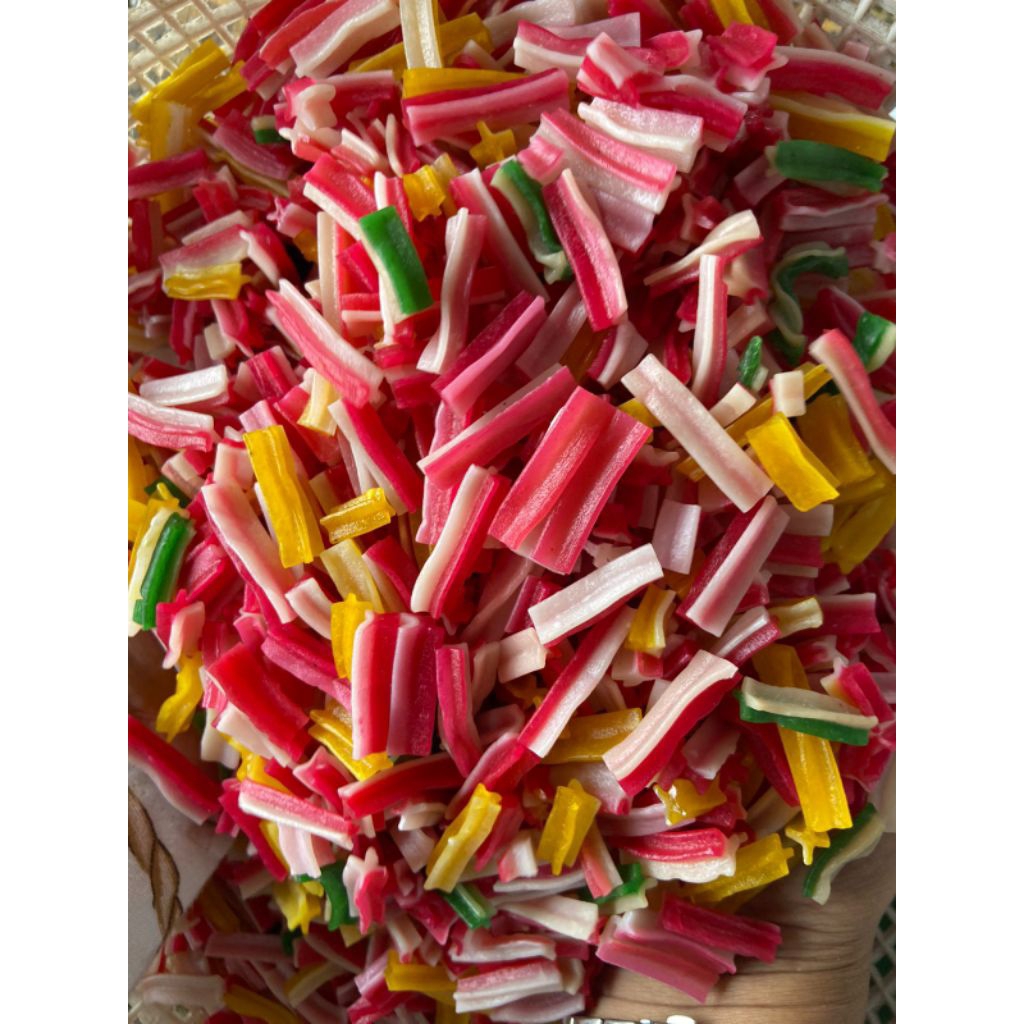 

Kerupuk Belimbing Warna @1kg Gurih renyah