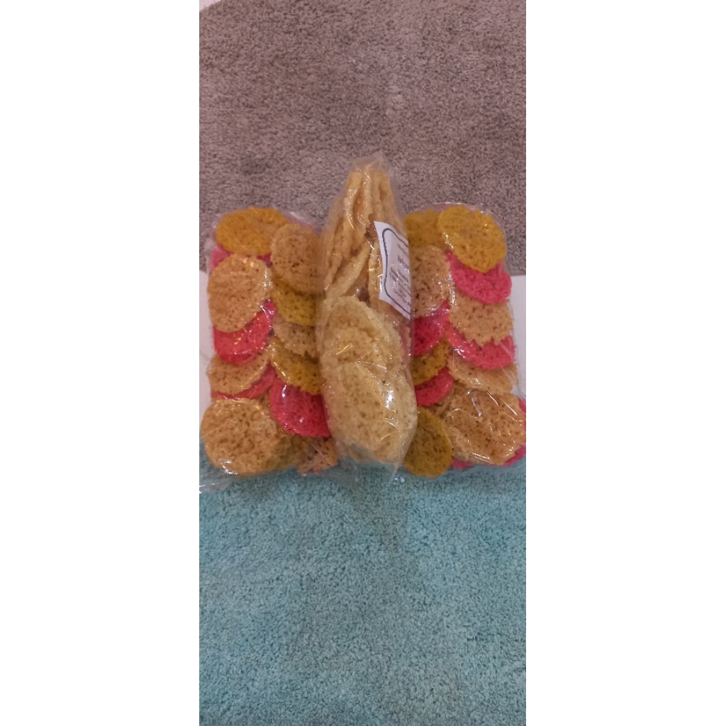 

Rengginang singkong 1kg + 1/2 kg