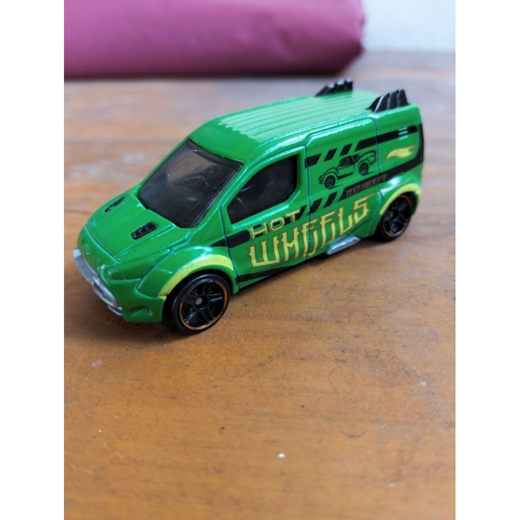 hotwheels loose/bekas/second (FORD TRANSIT CONNECT)