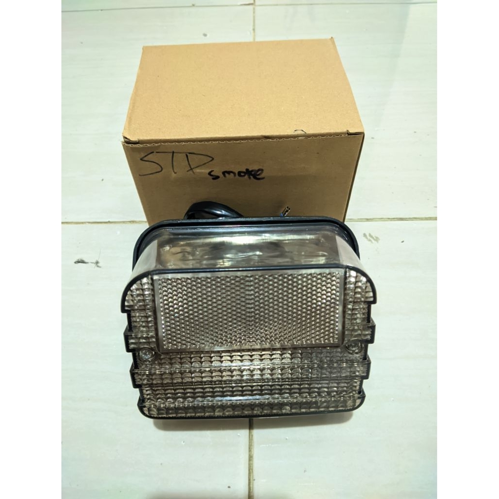 lampu stop gl 100 set mika smoke standart gl 100