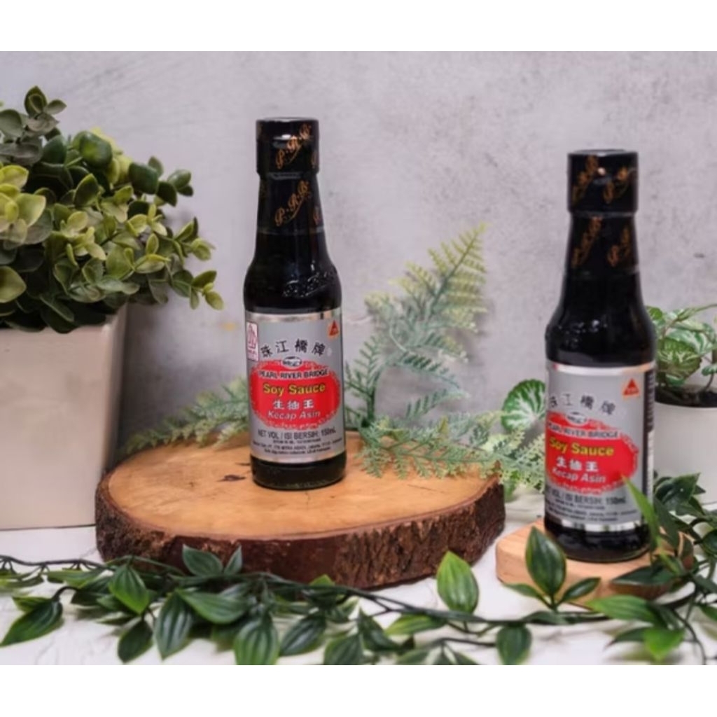 

Pearl River Bridge Superior Light Soy Sauce / Kecap Asin 150ml/ 600ml