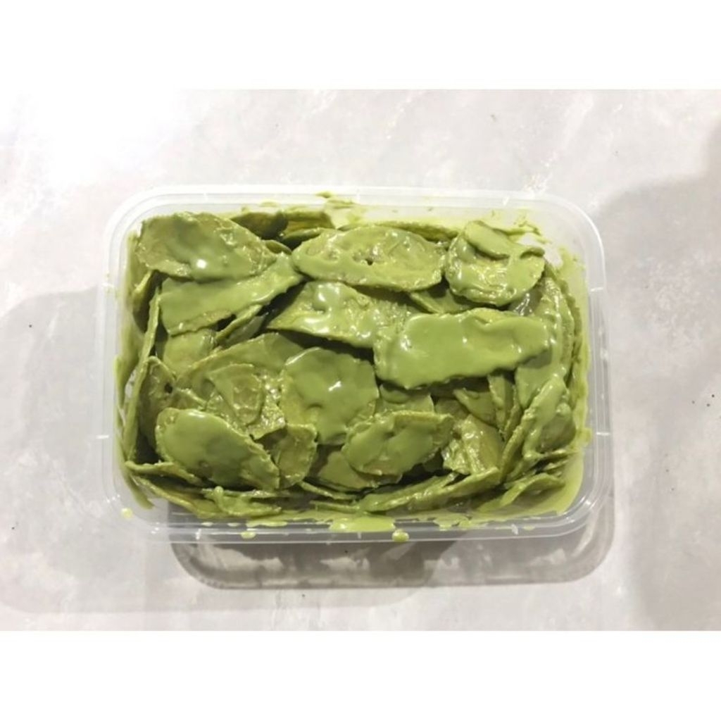 

keripik pisang rasa matcha/green tea lumer kemasan 500ml