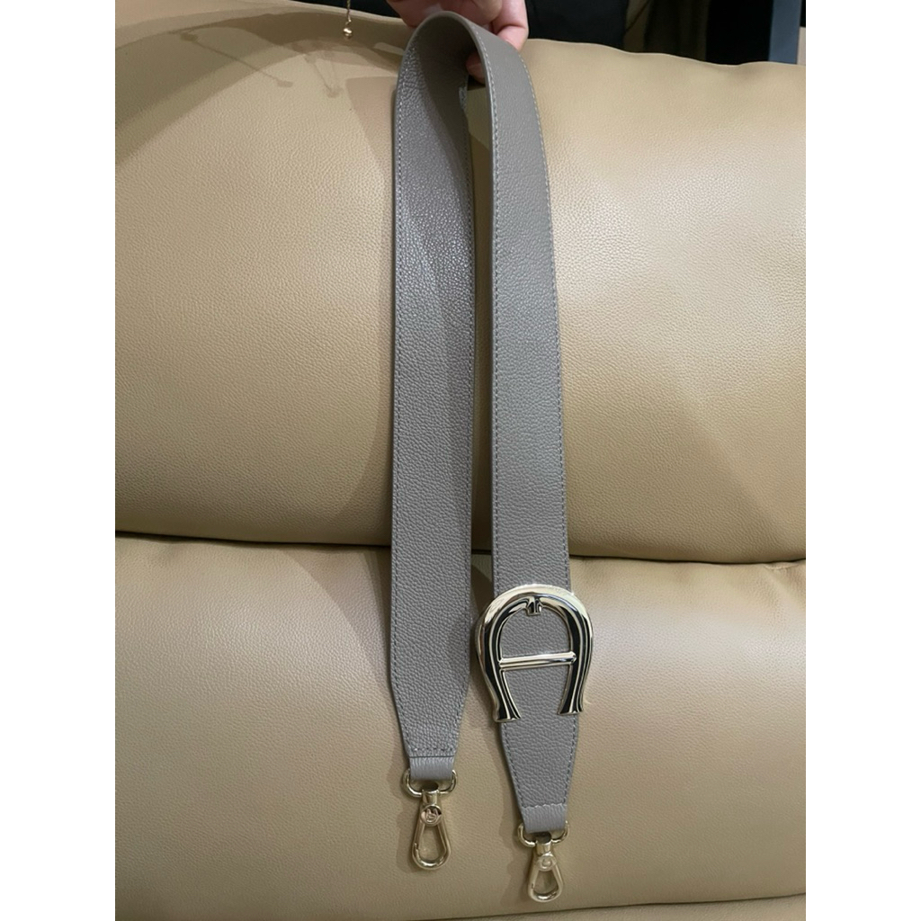 strap Bag Aigner Preloved