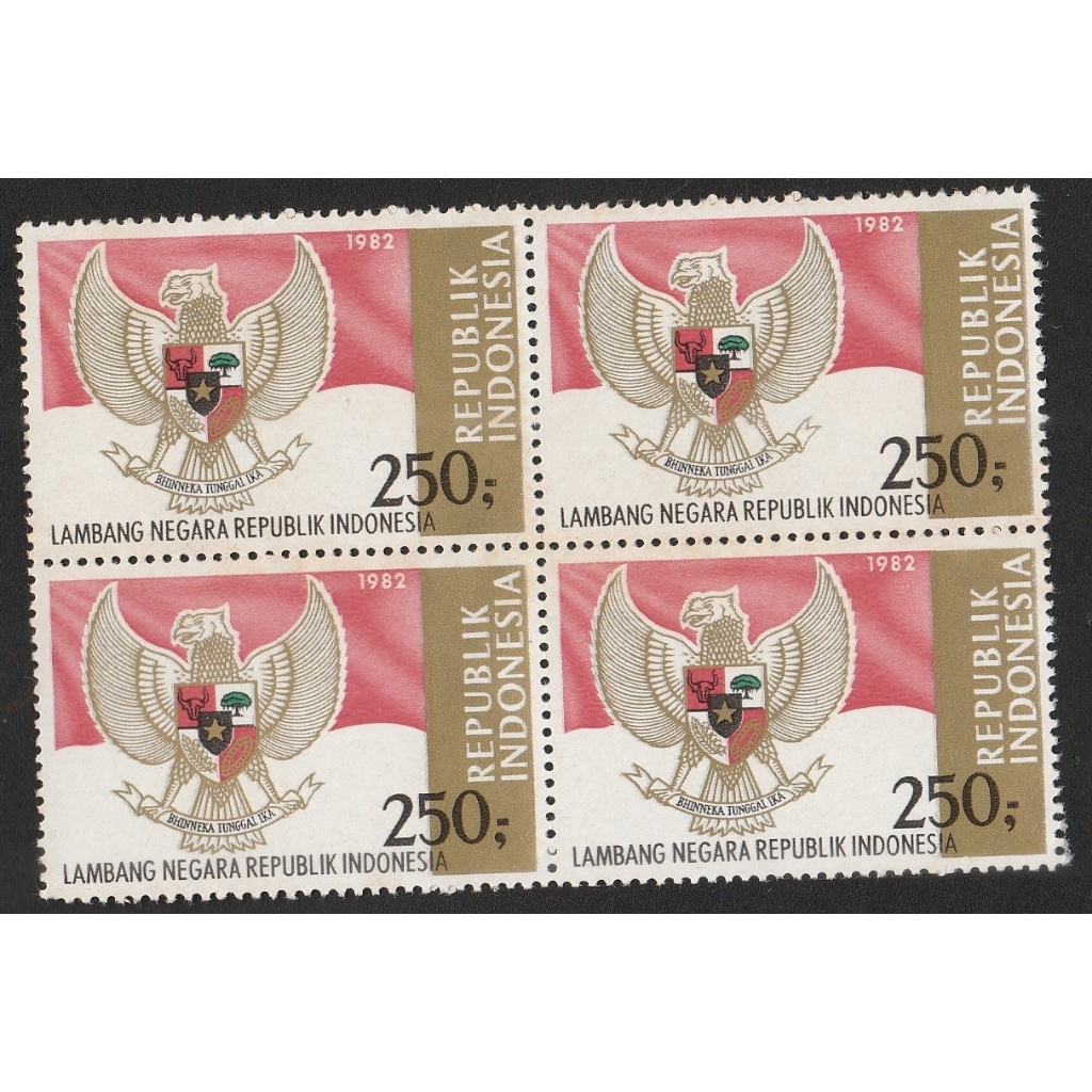 

A 12878 EMPAT BUAH PRANGKO TEMA LAMBANG NEGARA DALAM BLOK KONDISI BELUM ADA CAP - HARGA KPI 2018 RP.120.000