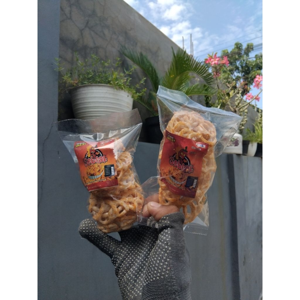 

Krupuk Seblak Kering Pedas Jorojoy