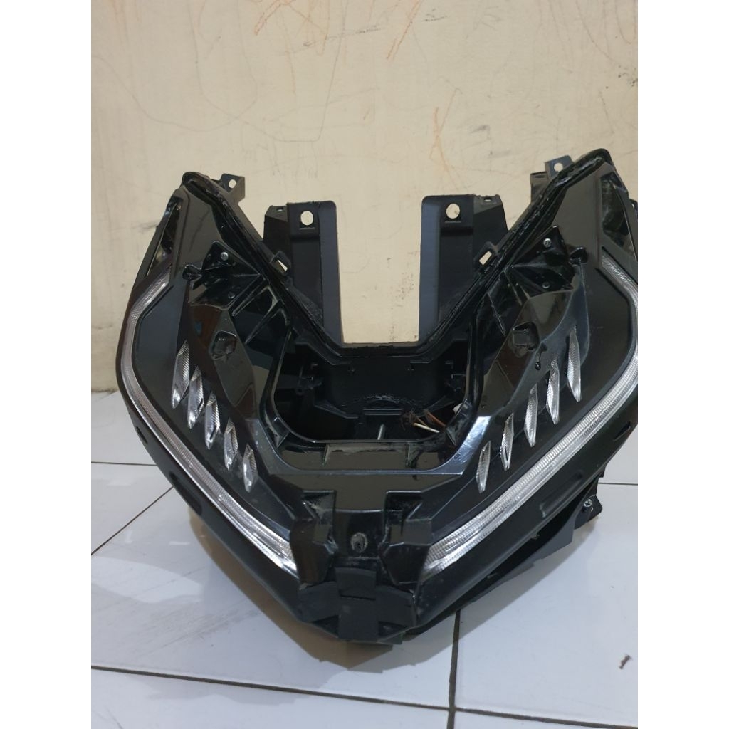 REFLEKTOR LAMPU DEPAN NEW VARIO 125 150 LED ORIGINAL