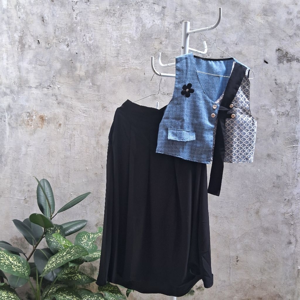setelan set vest rok hitam h&m  rok silky hitam tweed biru new bukan preloved seken second bekas