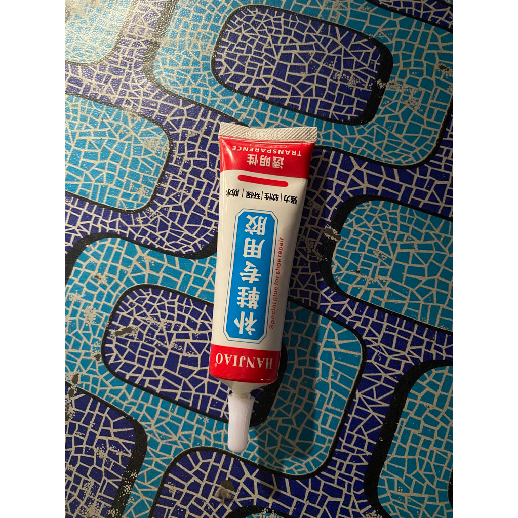 lem sepatu dan sendal kuat