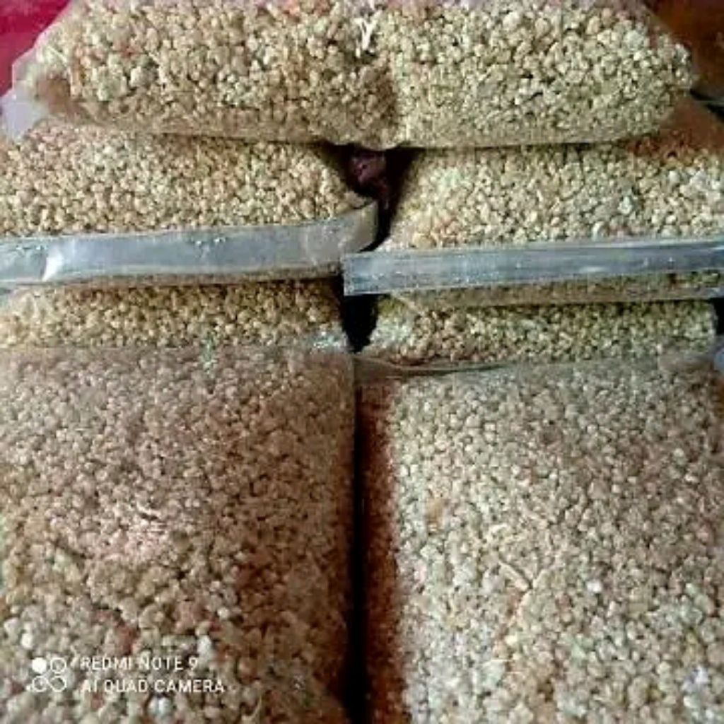 

Beras oyek singkong/nasi tiwul 1 kg