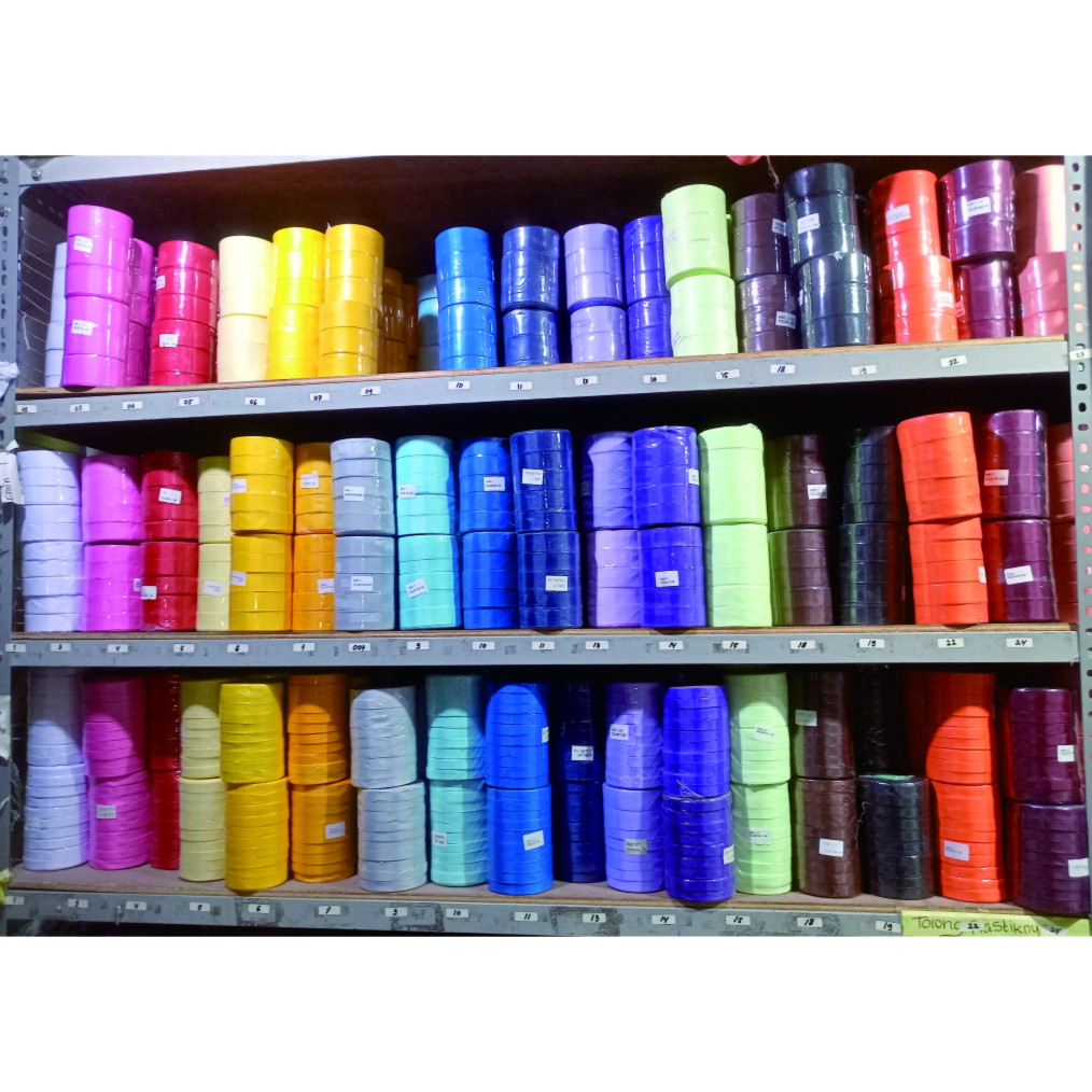 

Label hijab dan Baju pita grossgrain 2,5cm (2-3HARI JADI)