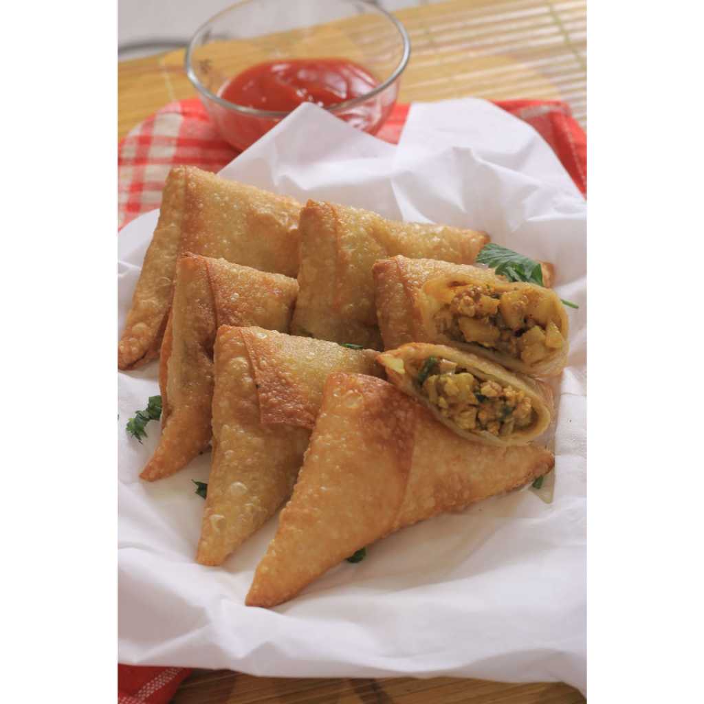 

Samosa Daging Kentang Kari Frozen Isi 10 Pcs