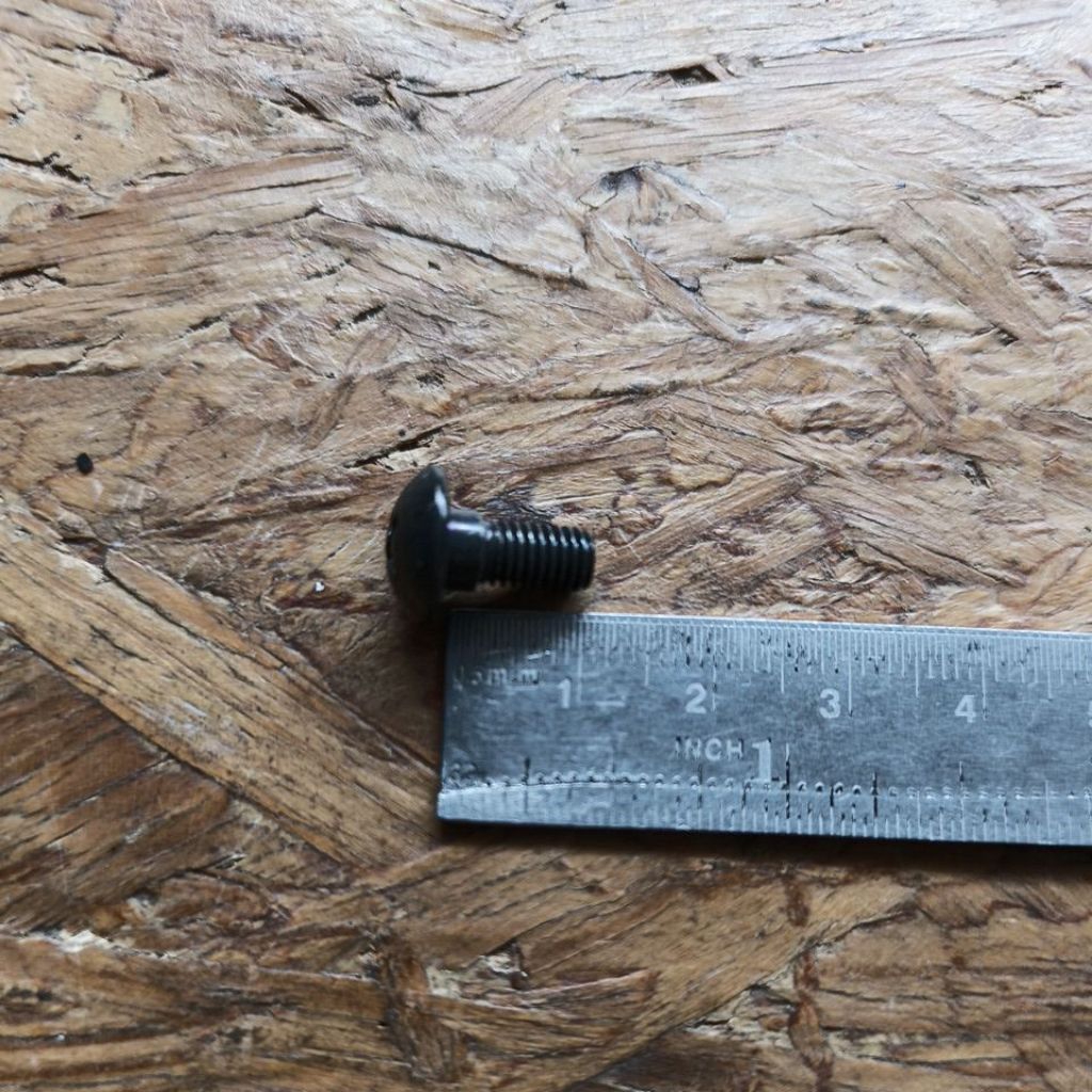 Baut body motor revo