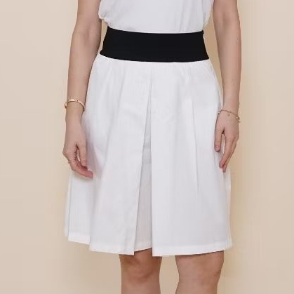 Meiji Beyond Fashion - MAJEWITHLOVE Rubber Short Pants B10431