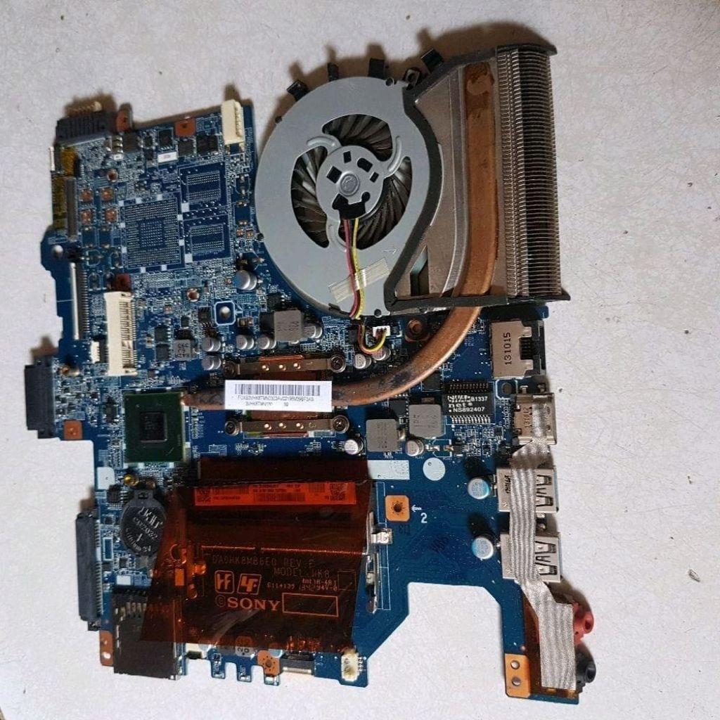 Mainboard Laptop SONY vaio Model SVF142C1WW. Core i3 gen 3..Normal mulus