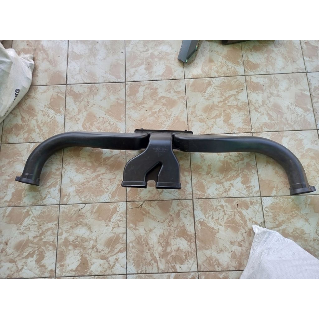 Selang udara hawa Ac mobil Ayla Agya