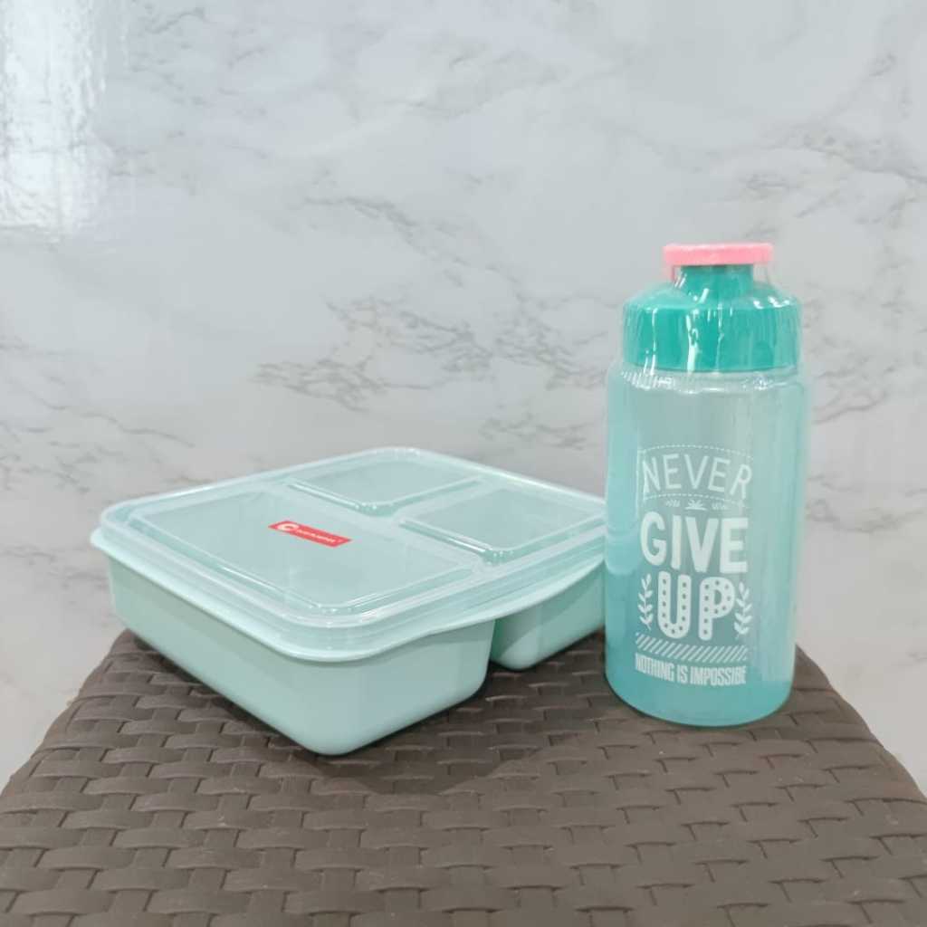 PAKET MURAH  kotak makan/ tempat makan/ lunch box/ souvernir ultah Clio nara+BOTOL MINUM PLASTIK / B