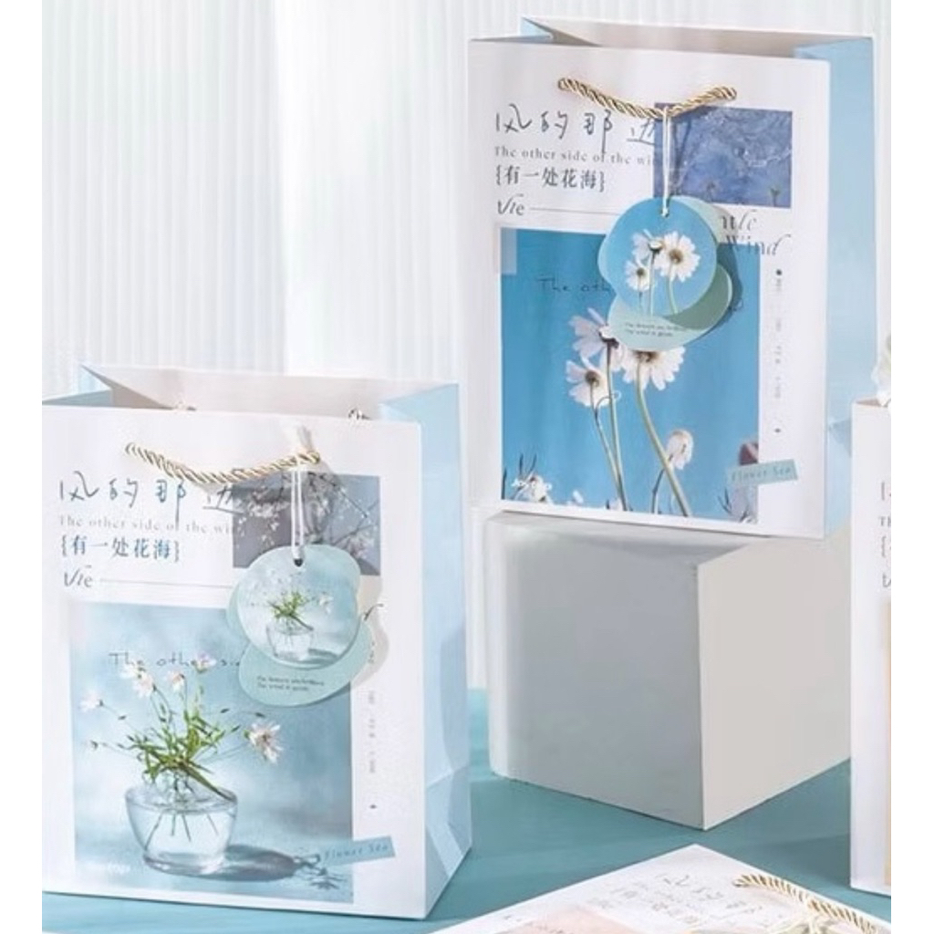 

Paper Bag Goodie Bag Gift Kado Souvenir Anniversary Bunga