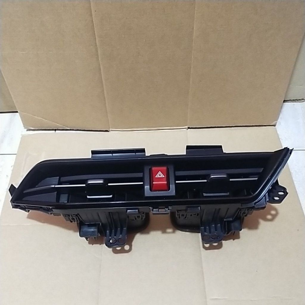 Kisi kisi AC dashboard Toyota Yaris cross original