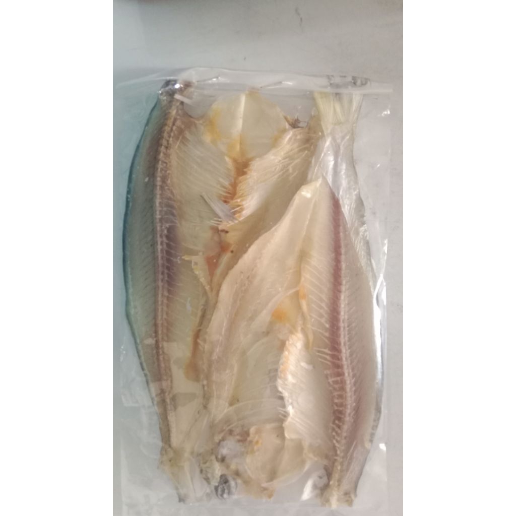 

Ikan asin tawes laut 70 gram