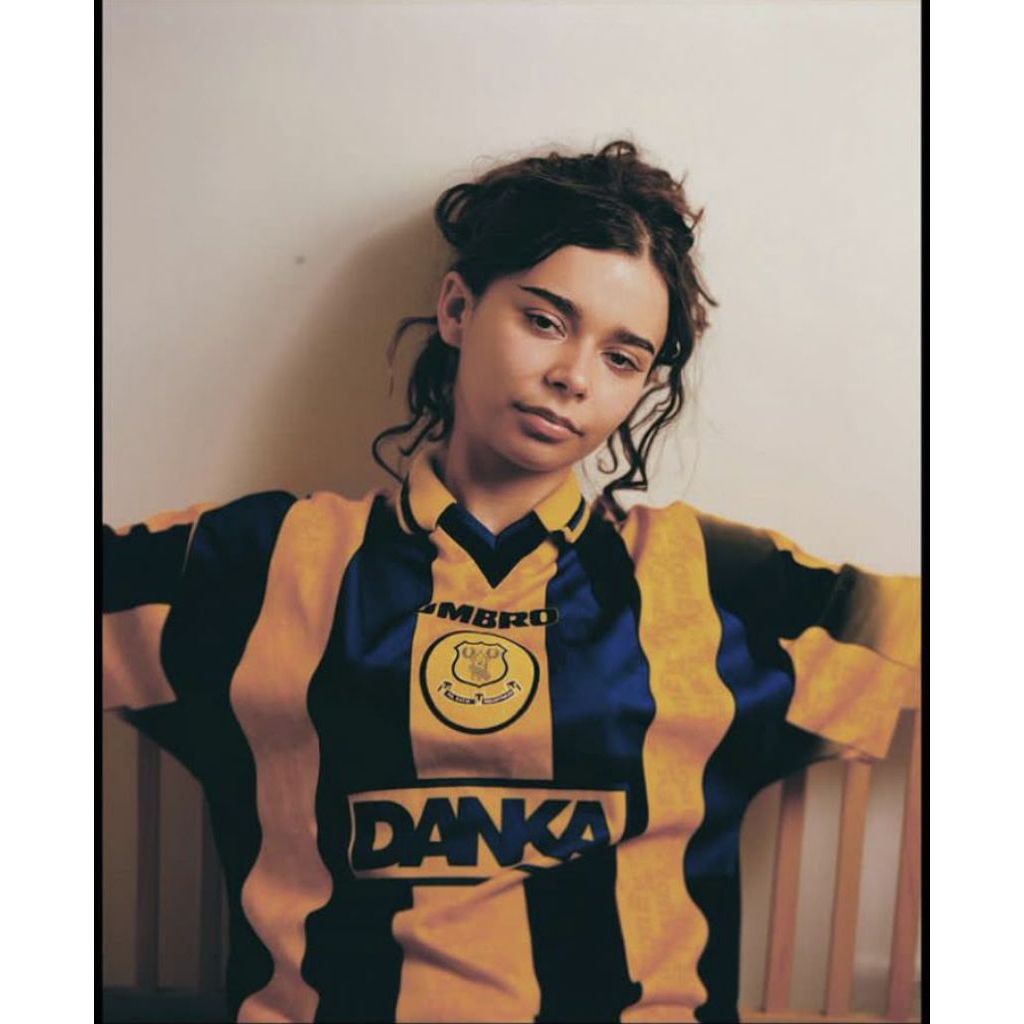 nefertari Jersey Retro Everton Away 1997-1998 Umbro Danka Kuning Hitam