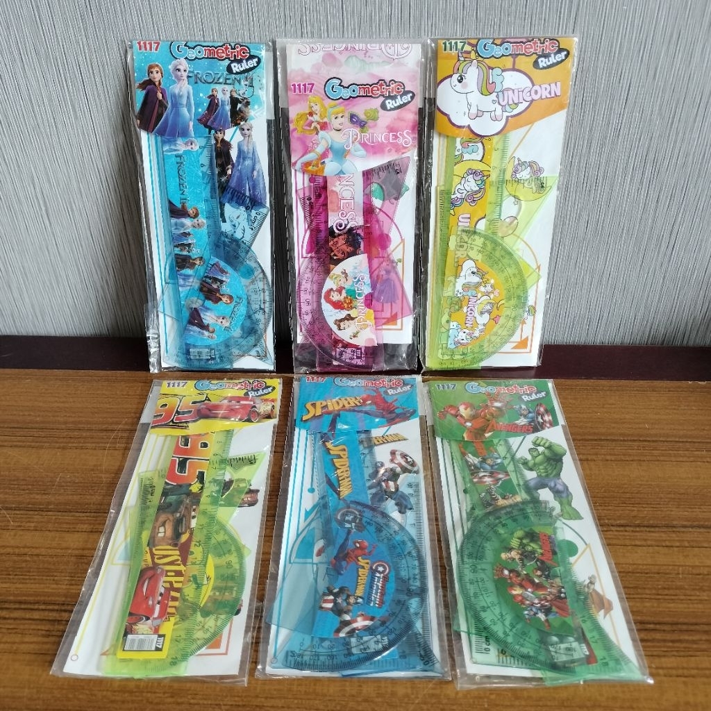 

Penggaris Set no.1117 isi 4 pcs (motif gambar & warna acak) (per 1 bungkus)
