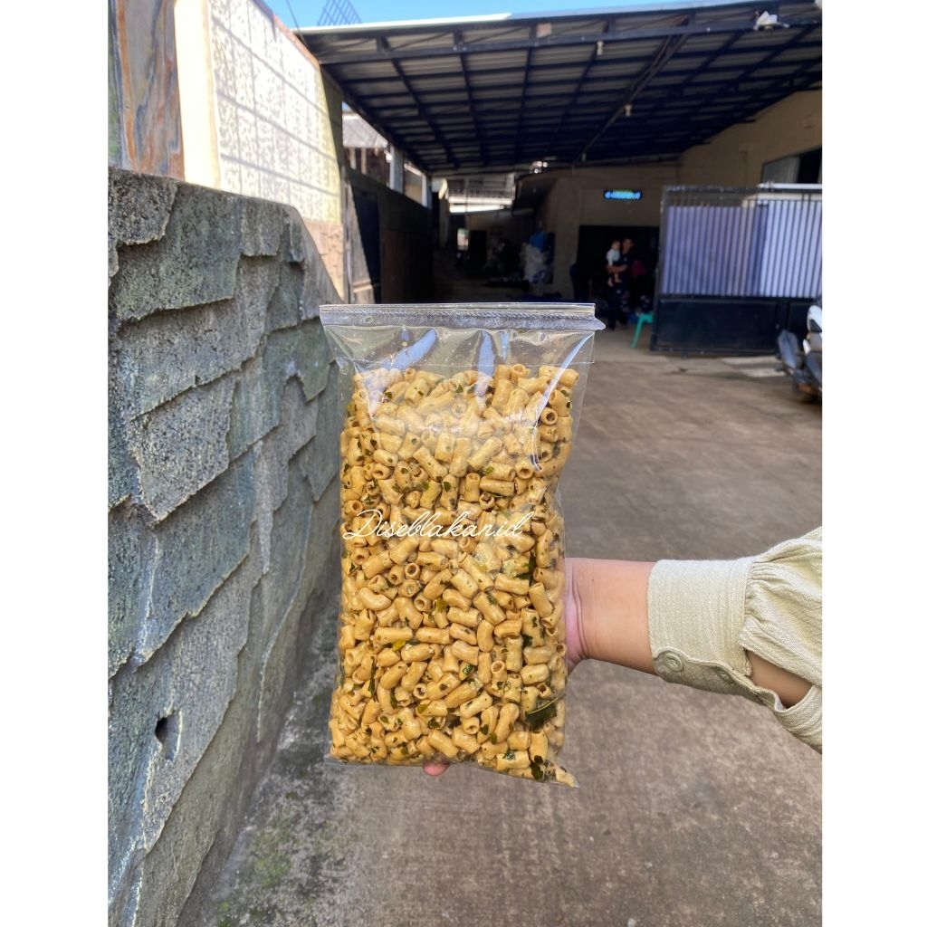 

Makaroni bantat makaroni hitam makaroni original daun jeruk kemasan 500gram