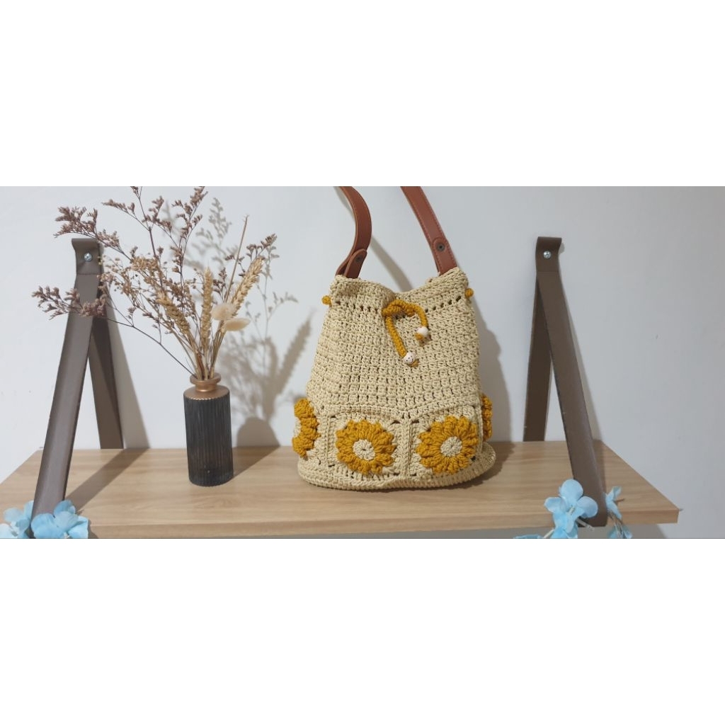 tas rajut bunga matahari